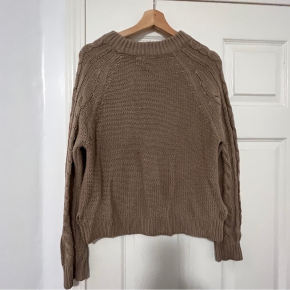 【🤑🛍️ANY 3 for $30 FIRM】 Streetwear society sweater for women, size L - Picture 4 of 6